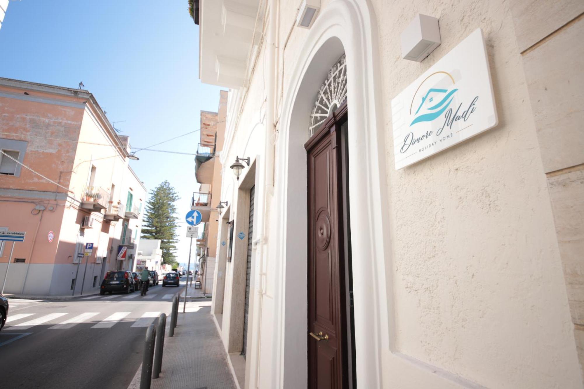 Dimore Madi Con Terrazza Monopoli Bagian luar foto