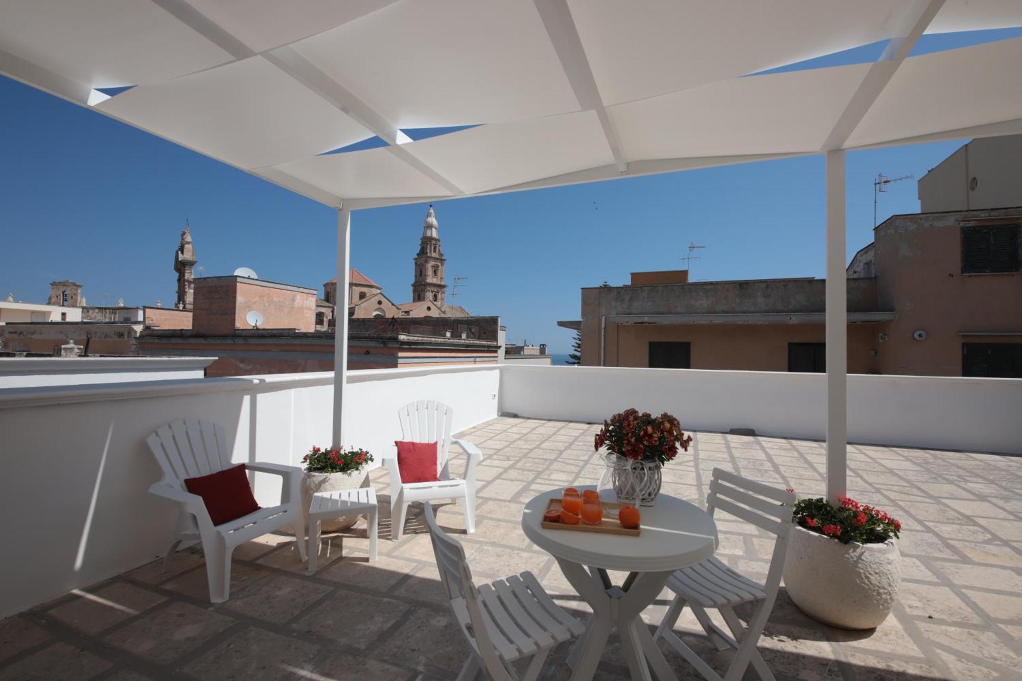 Dimore Madi Con Terrazza Monopoli Bagian luar foto